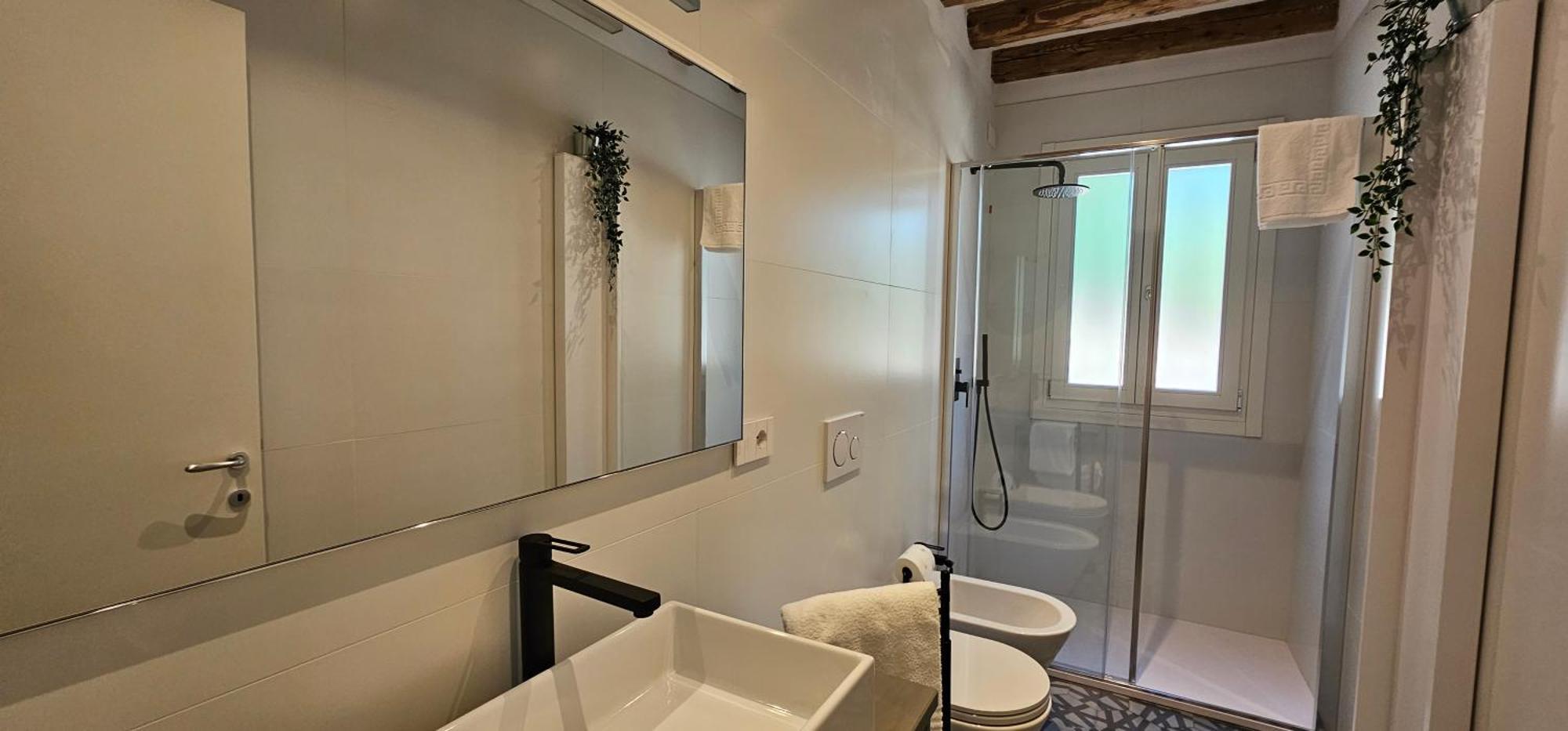 Apartament Small With Private Garden