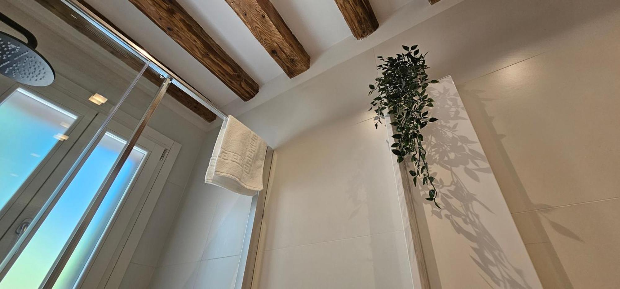 Small With Private Garden * Venecia