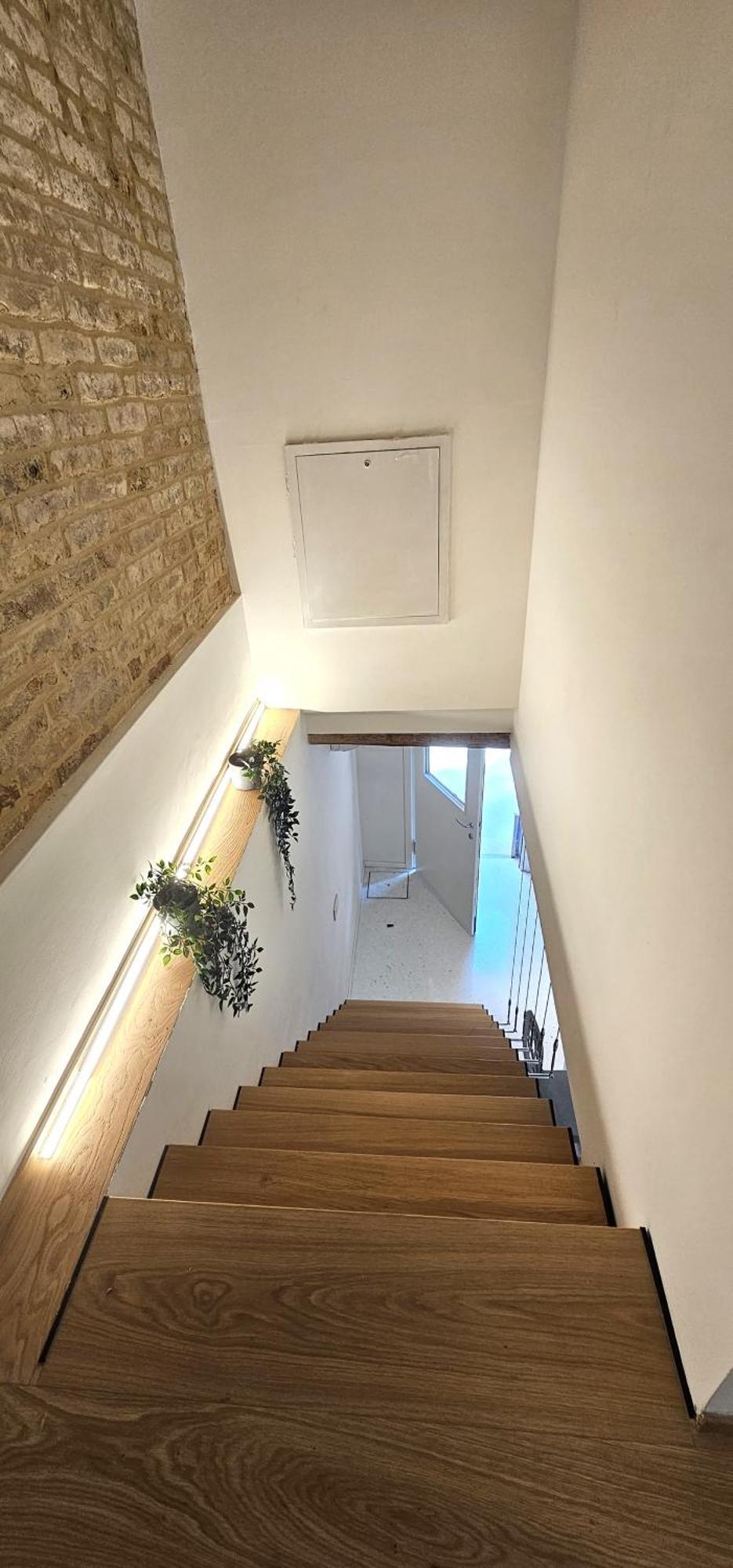 Small With Private Garden Apartamento